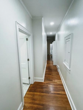 Renovated 1 Bedroom In Forest Hills - B